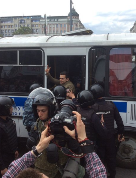 Яшина задержали на митинге против коррупции 12 июня