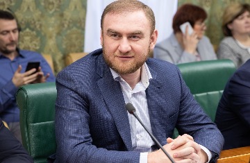 История задержанного сенатора Арашукова