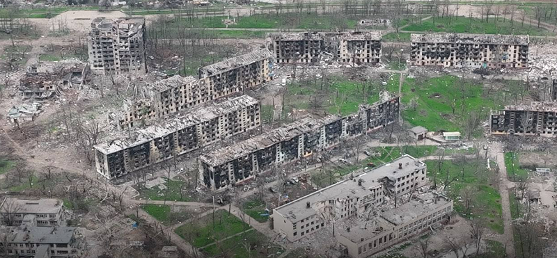 Разрушения в Мариуполе после российских обстрелов